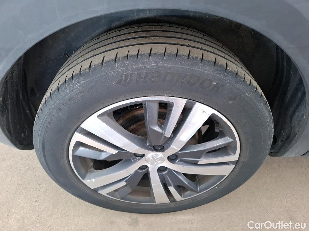  Peugeot  3008  Allure Pack 1.5 HDi 130CV BVA8 E6d #44