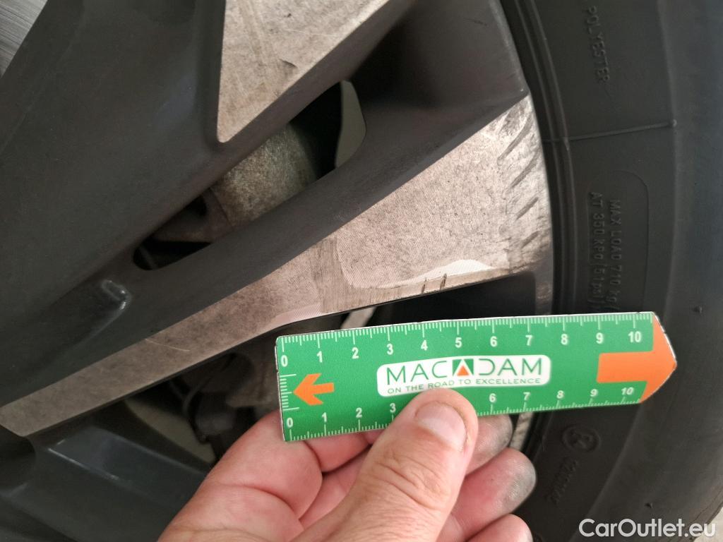  Peugeot  2008  Allure Business 1.5 HDi 130CV BVA8 E6d #32