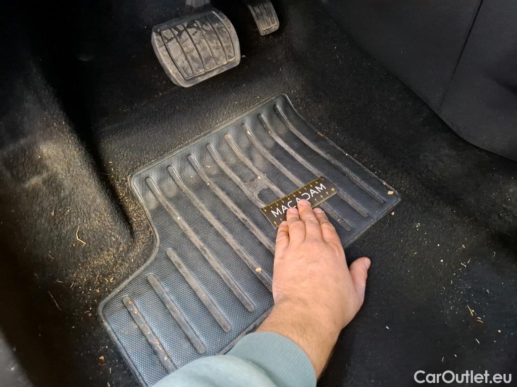  Peugeot  2008  Allure 1.5 HDi 130CV BVA8 E6d #10