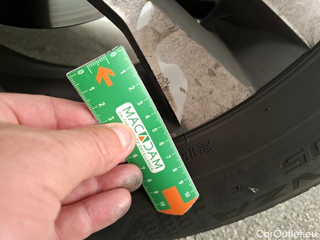  Peugeot  2008  Allure Business 1.5 HDi 130CV BVA8 E6d #33