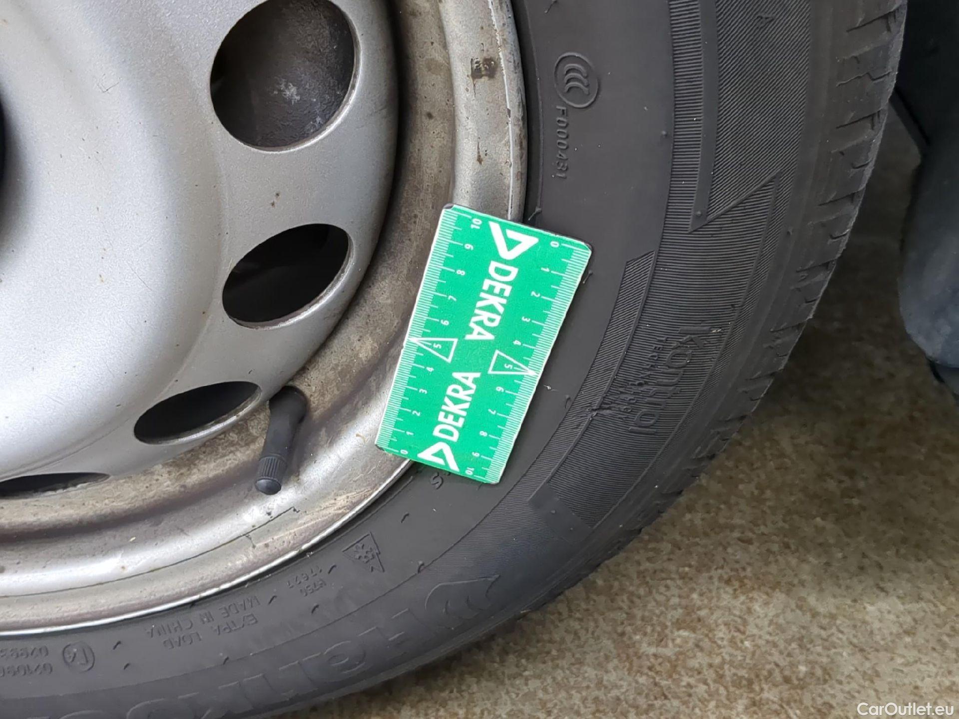  Citroen  Berlingo  Fourgon Club M 650 1.2 PureTech 130CV BVA8 E6d #5