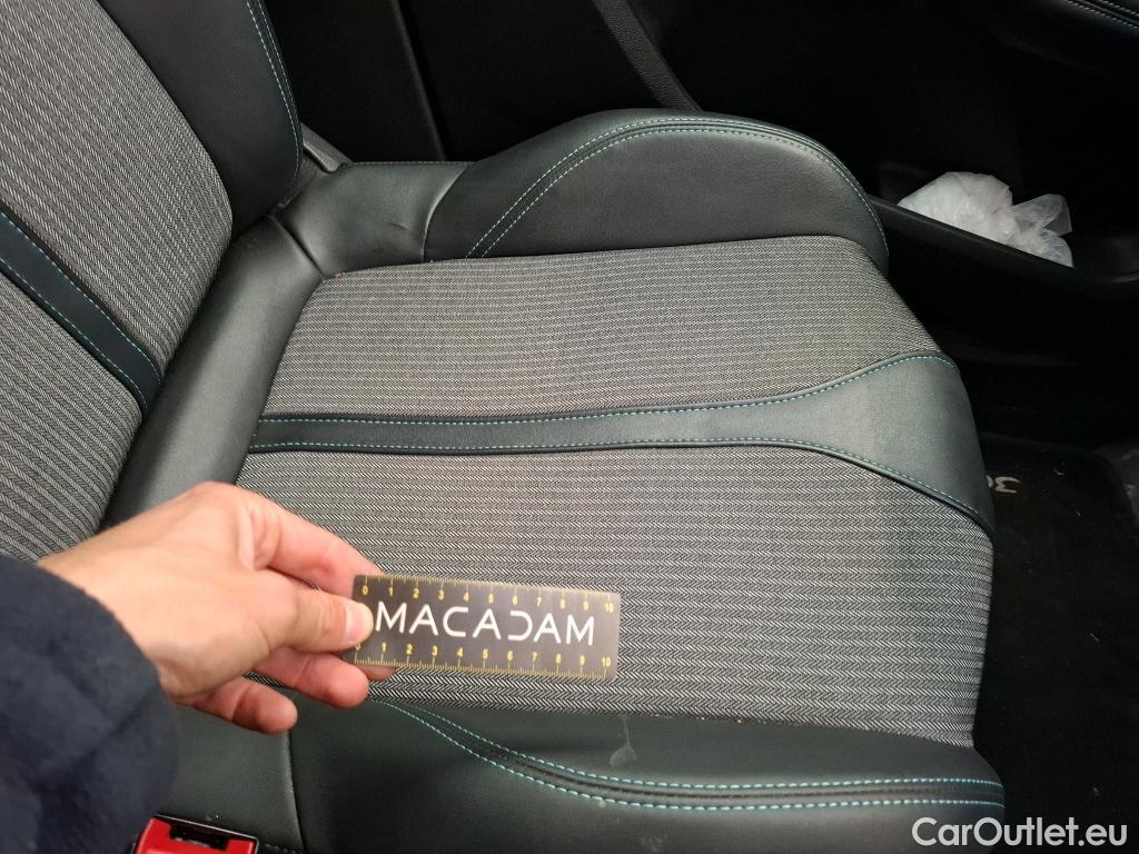  Peugeot  3008  Allure Pack 1.5 HDi 130CV BVA8 E6d #33