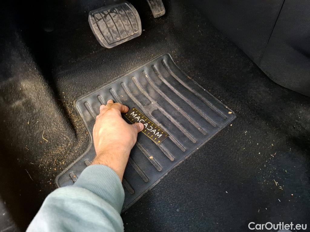  Peugeot  2008  Allure 1.5 HDi 130CV BVA8 E6d #11