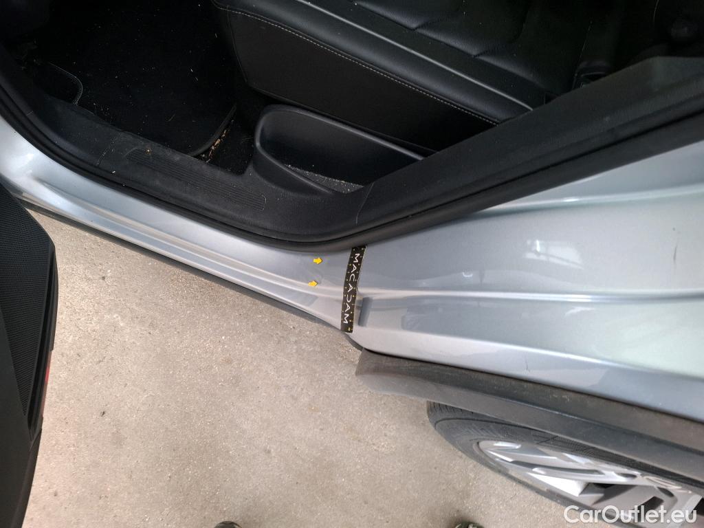  Volkswagen  Tiguan VOLKSWAGEN   2020  5P  SUV 1 4 eHybrid 245 DSG6 R Line Exclusive #24