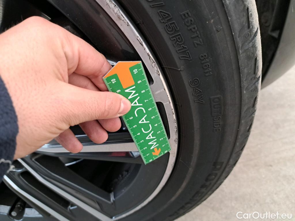  Bmw  Serie 1 Série 1 Berline 116 d Lounge 1.5 115CV BVA7 E6d #10