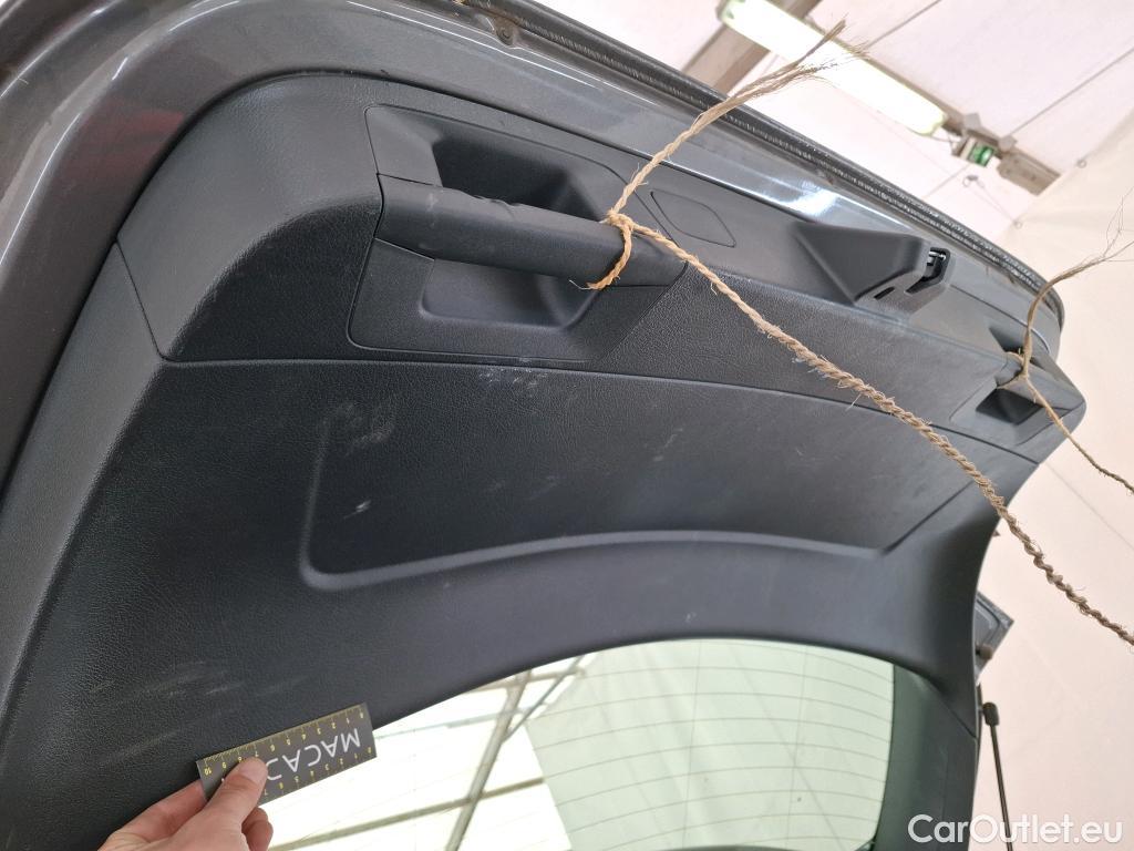  Mercedes  A-Klasse MERCEDES-BENZ Classe A Compact / 2018 / 5P / Berline A 180 Business Line 7G-DCT #14