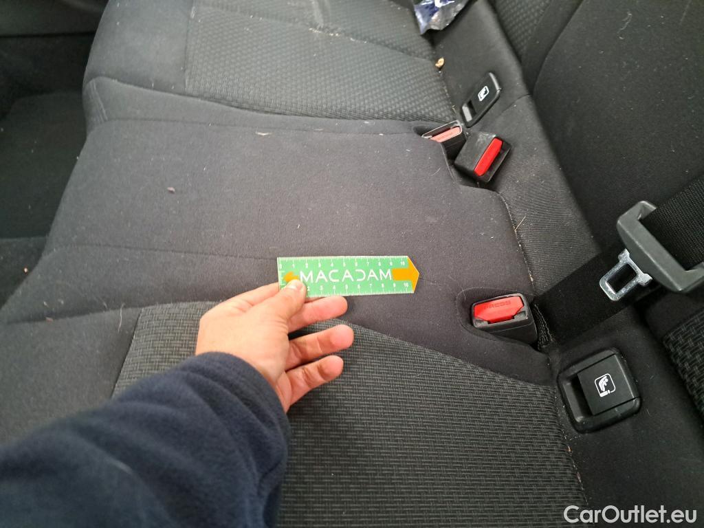  Bmw  Serie 1 Série 1 Berline 116 d Lounge 1.5 115CV BVA7 E6d #32