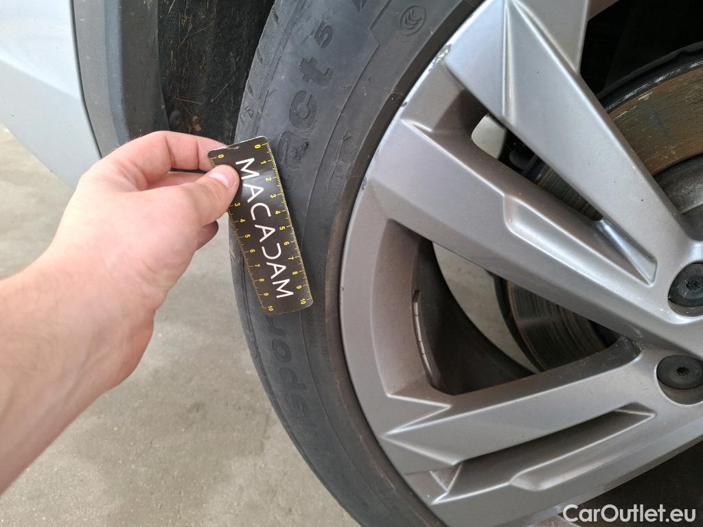  Volkswagen  Tiguan VOLKSWAGEN   2020  5P  SUV 1 4 eHybrid 245 DSG6 R Line Exclusive #7