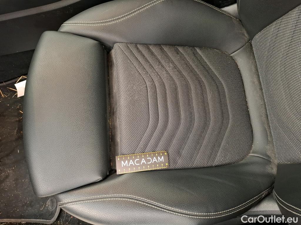  Mercedes  A-Klasse MERCEDES-BENZ Classe A Compact / 2018 / 5P / Berline A 180 Business Line 7G-DCT #19