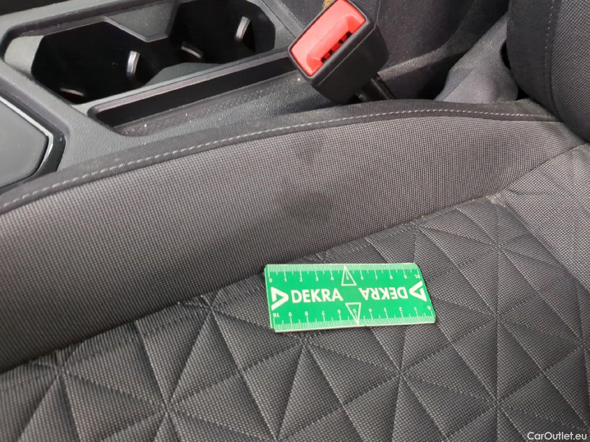  Volkswagen  Tiguan VOLKSWAGEN  / 2020 / 5P / SUV 2.0 TDI 150 DSG7 Life Business #1