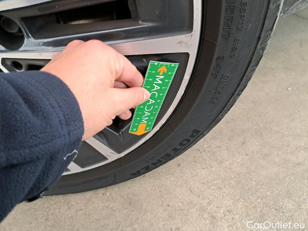  Bmw  Serie 1 Série 1 Berline 116 d Lounge 1.5 115CV BVA7 E6d #22