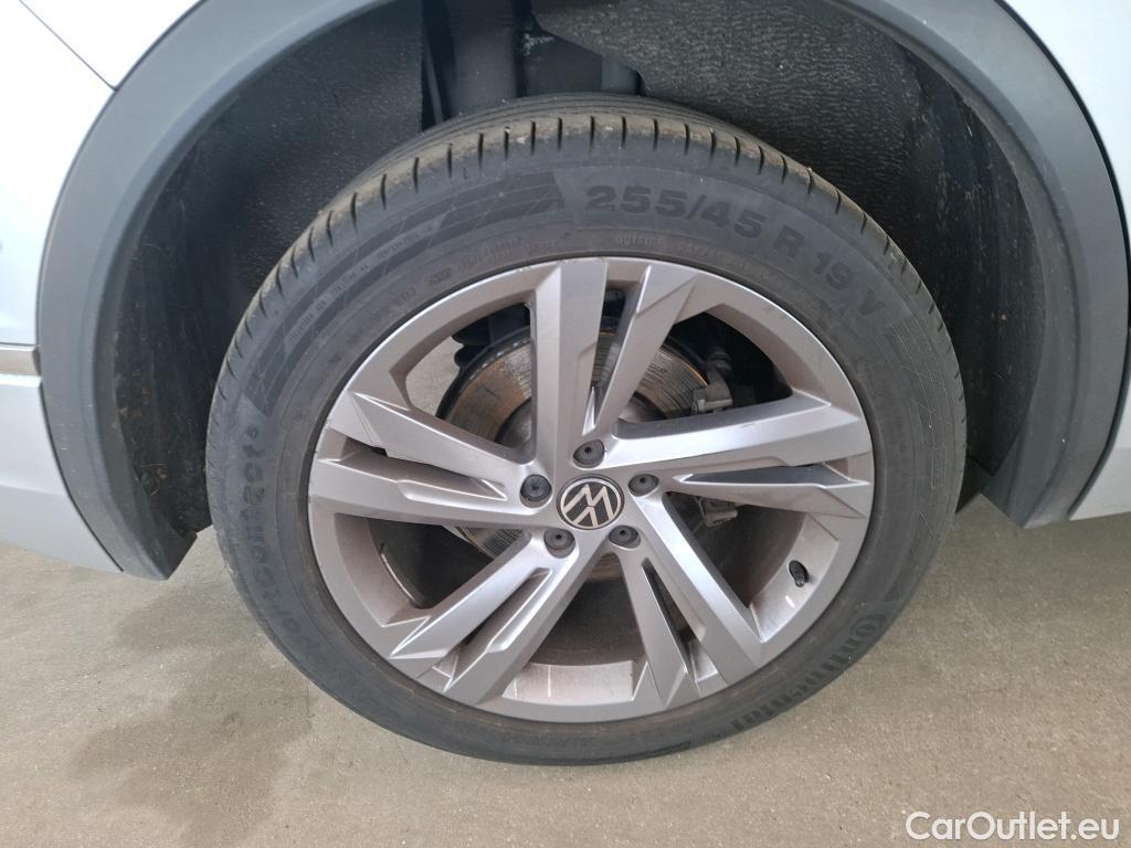  Volkswagen  Tiguan VOLKSWAGEN   2020  5P  SUV 1 4 eHybrid 245 DSG6 R Line Exclusive #4