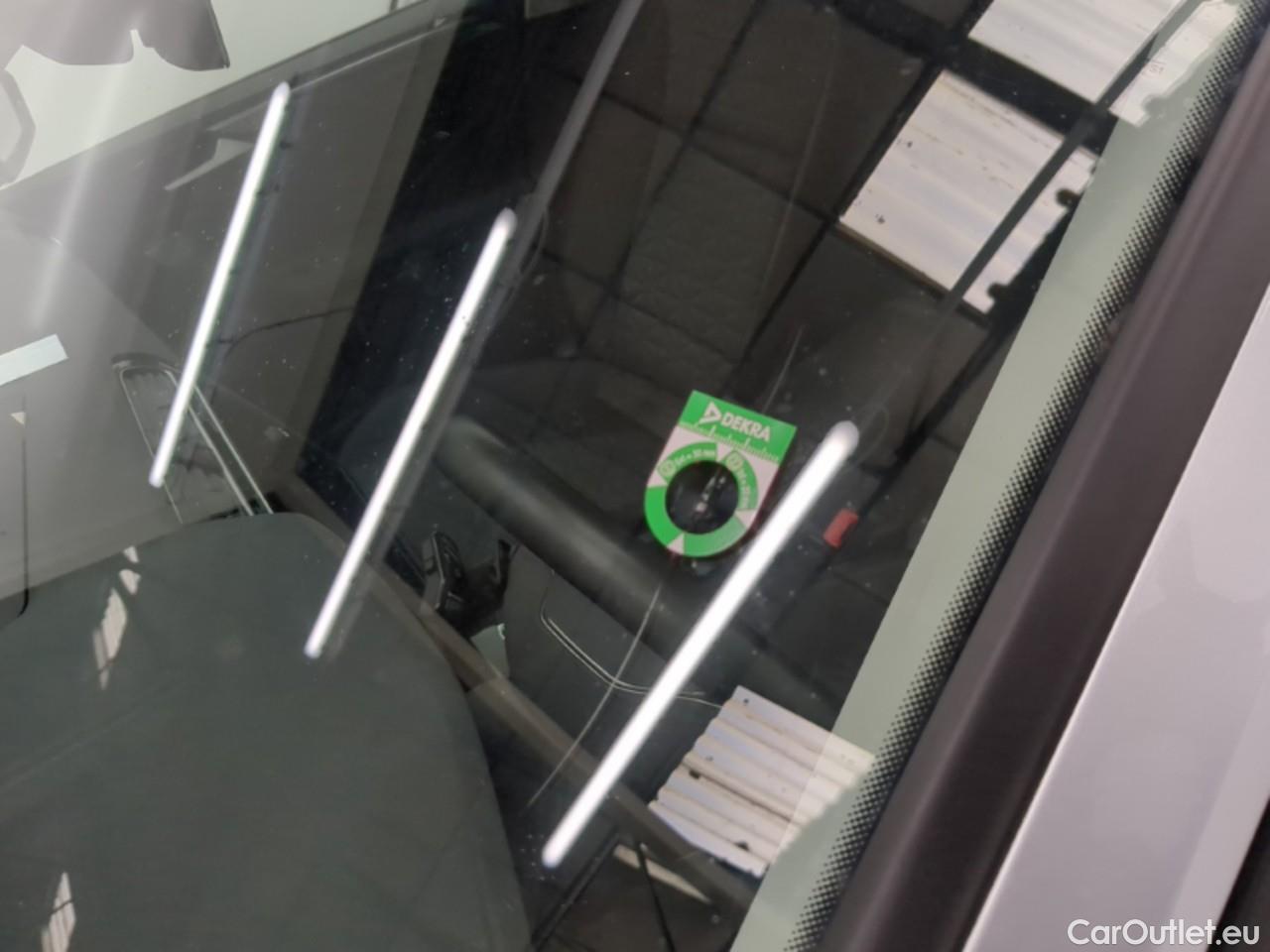  Volkswagen  Tiguan VOLKSWAGEN  / 2020 / 5P / SUV 2.0 TDI 150 DSG7 Life Business #7