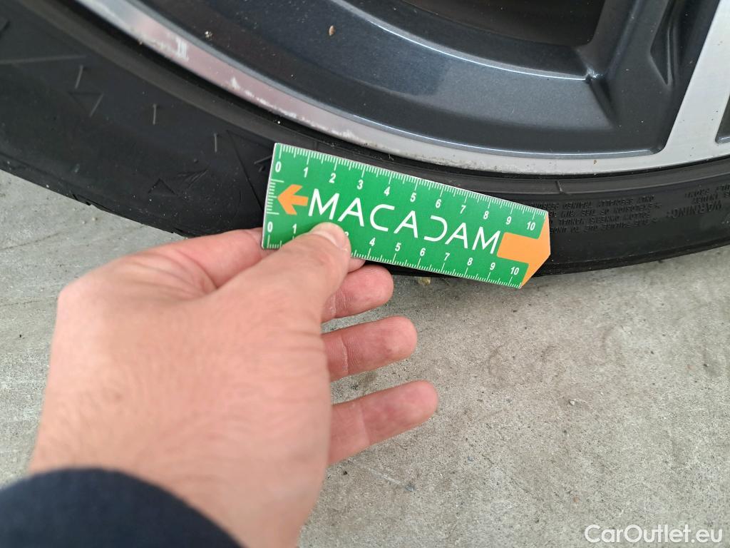  Bmw  Serie 1 Série 1 Berline 116 d Lounge 1.5 115CV BVA7 E6d #16