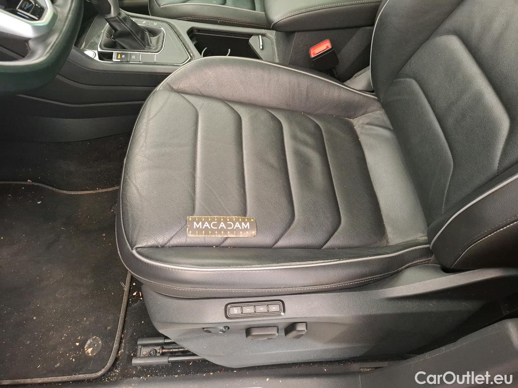  Volkswagen  Tiguan VOLKSWAGEN   2020  5P  SUV 1 4 eHybrid 245 DSG6 R Line Exclusive #19