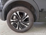  Peugeot  2008 PEUGEOT  / 2019 / 5P / CROSSOVER BLUEHDI 130 EAT8 ALLURE S/S AUT. #76