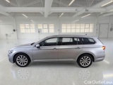  Volkswagen  Passat VOLKSWAGEN  / 2019 / 5P / STATION WAGON VAR. 2.0TDI SCR EVO 110KW BUSIN. BMT DSG #8