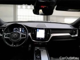  Volvo  XC60 VOLVO  / 2017 / 5P / SUV B4 D AWD GEARTR. R-DESIGN #3