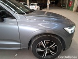  Volvo  XC60 VOLVO  / 2017 / 5P / SUV B4 D AWD GEARTR. R-DESIGN #46