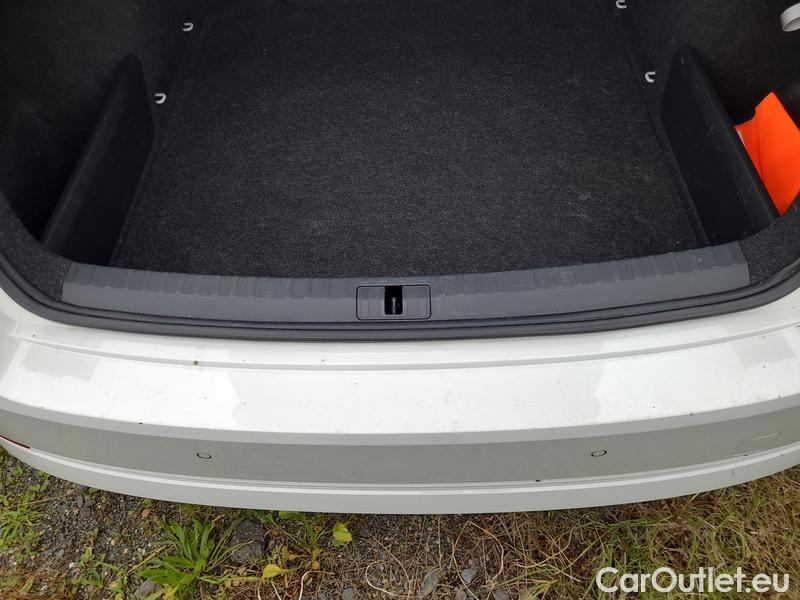  Skoda  Octavia  Lim. (NX3)(2020)  1.5TSI 110 Ambition 5d #1