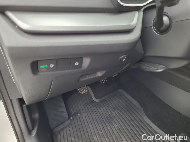  Skoda  Octavia  Lim. (NX3)(2020)  1.5TSI 110 Ambition 5d #3