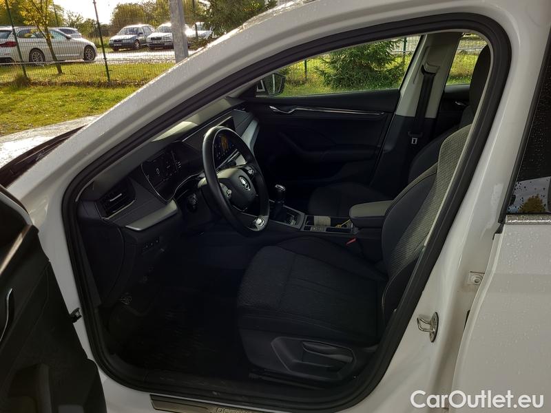  Skoda  Octavia  Combi (NX3)(2020) Oct.Combi 1.5TSI 110 Style #3