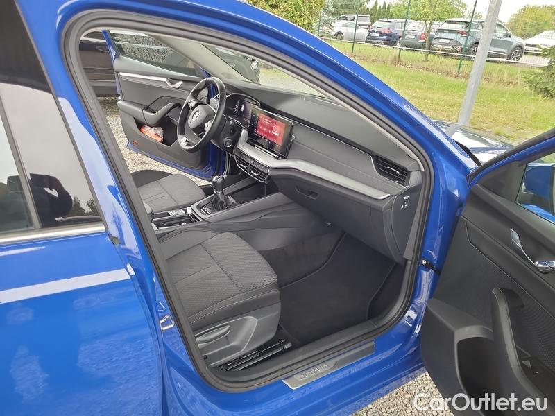  Skoda  Octavia  Combi (NX3)(2020) Oct.Combi 1.5TSI 110 Style #11