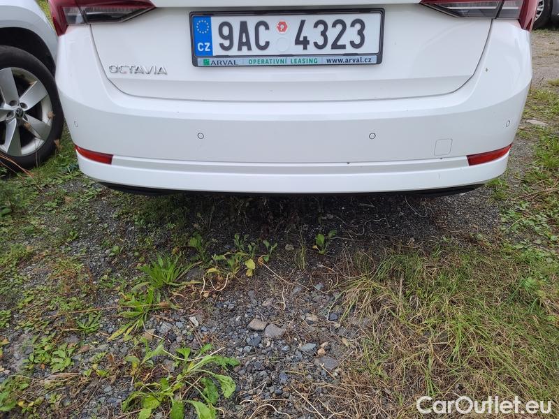  Skoda  Octavia  Lim. (NX3)(2020)  1.5TSI 110 Ambition 5d #8