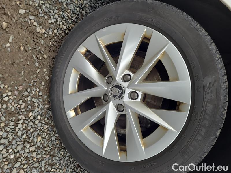  Skoda  Octavia  Combi (NX3)(2020) Oct.Combi 1.5TSI 110 Style #4