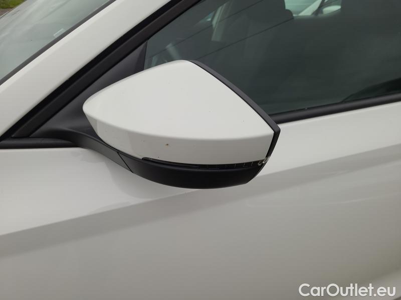  Skoda  Octavia  Lim. (NX3)(2020)  1.5TSI 110 Ambition 5d #12