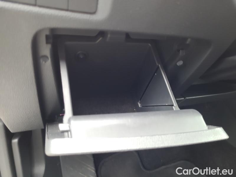  Skoda  Octavia  Combi (NX3)(2020) Oct.Combi 1.5TSI 110 Style #8