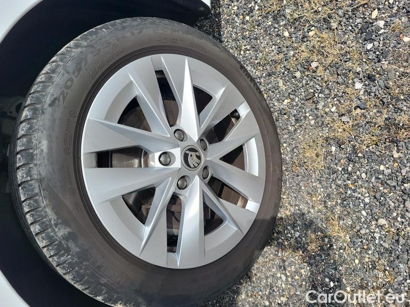  Skoda  Octavia  Combi (NX3)(2020) Oct.C.2.0 TSI 140 Ambit 4x4 AT #3