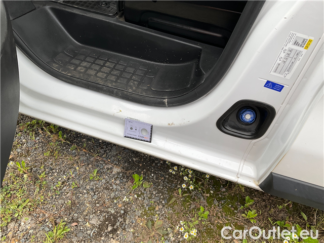  Peugeot  Expert  1.5BHDi 120 L2 4d #2