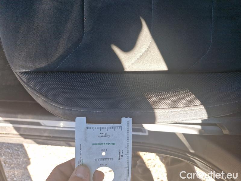  Volkswagen  Tiguan  (AX1)(2020)  2.0TSI 140 Elegan 4M AT #8