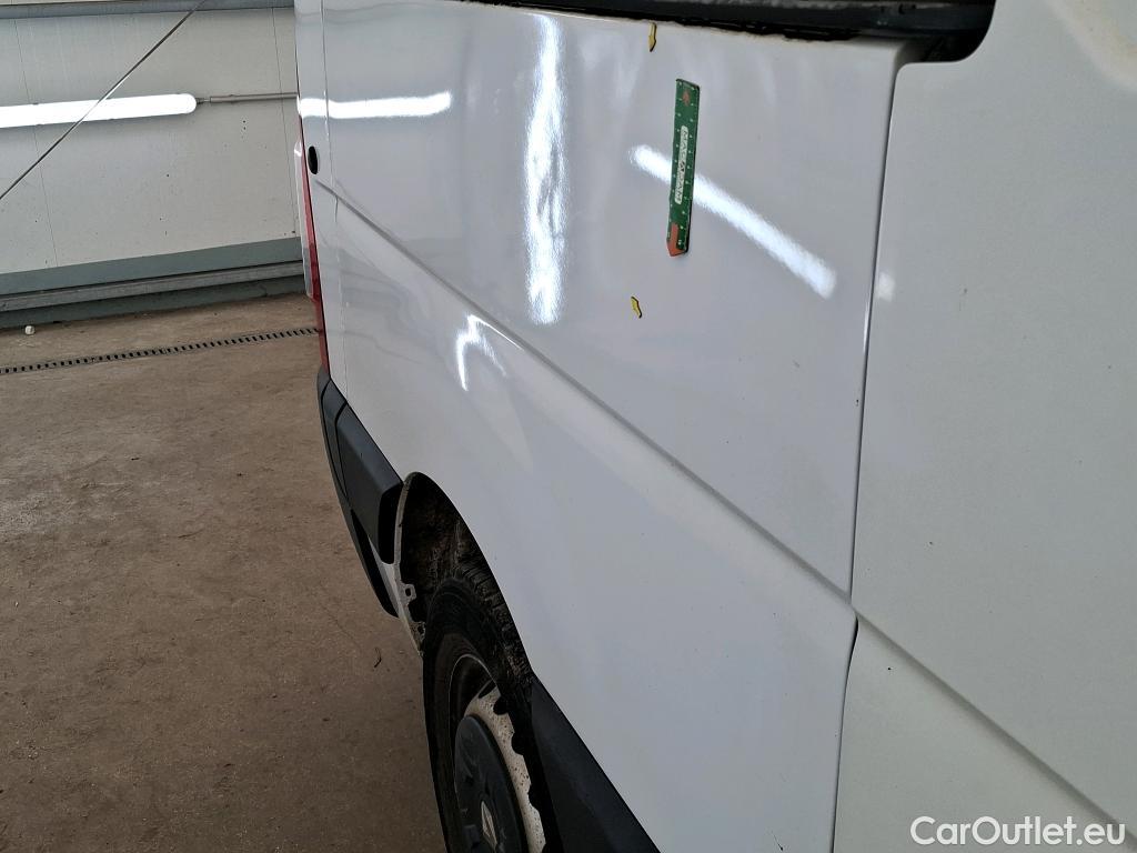  Renault  Master RENAULT  VU 4p Fourgon Gd Conf F3500 L2H2 dCi 125 #19
