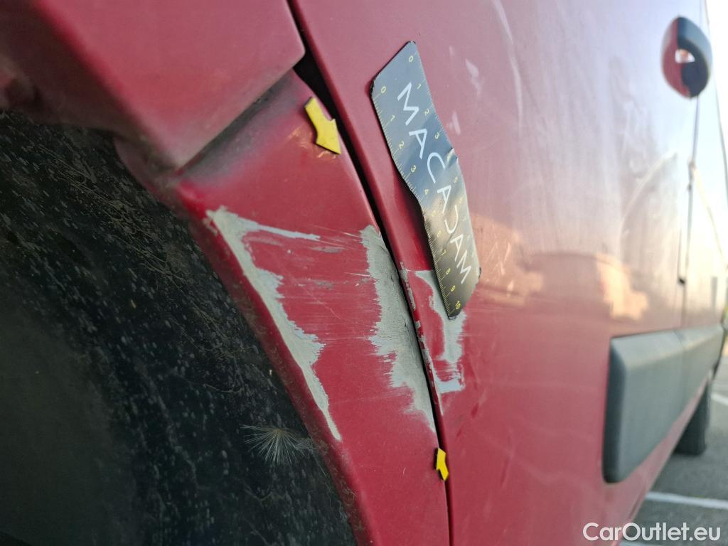  Renault  Master  III Fourgon L2H2 3 5 Grand Confort dCi 130CV BVM6 E6 #33