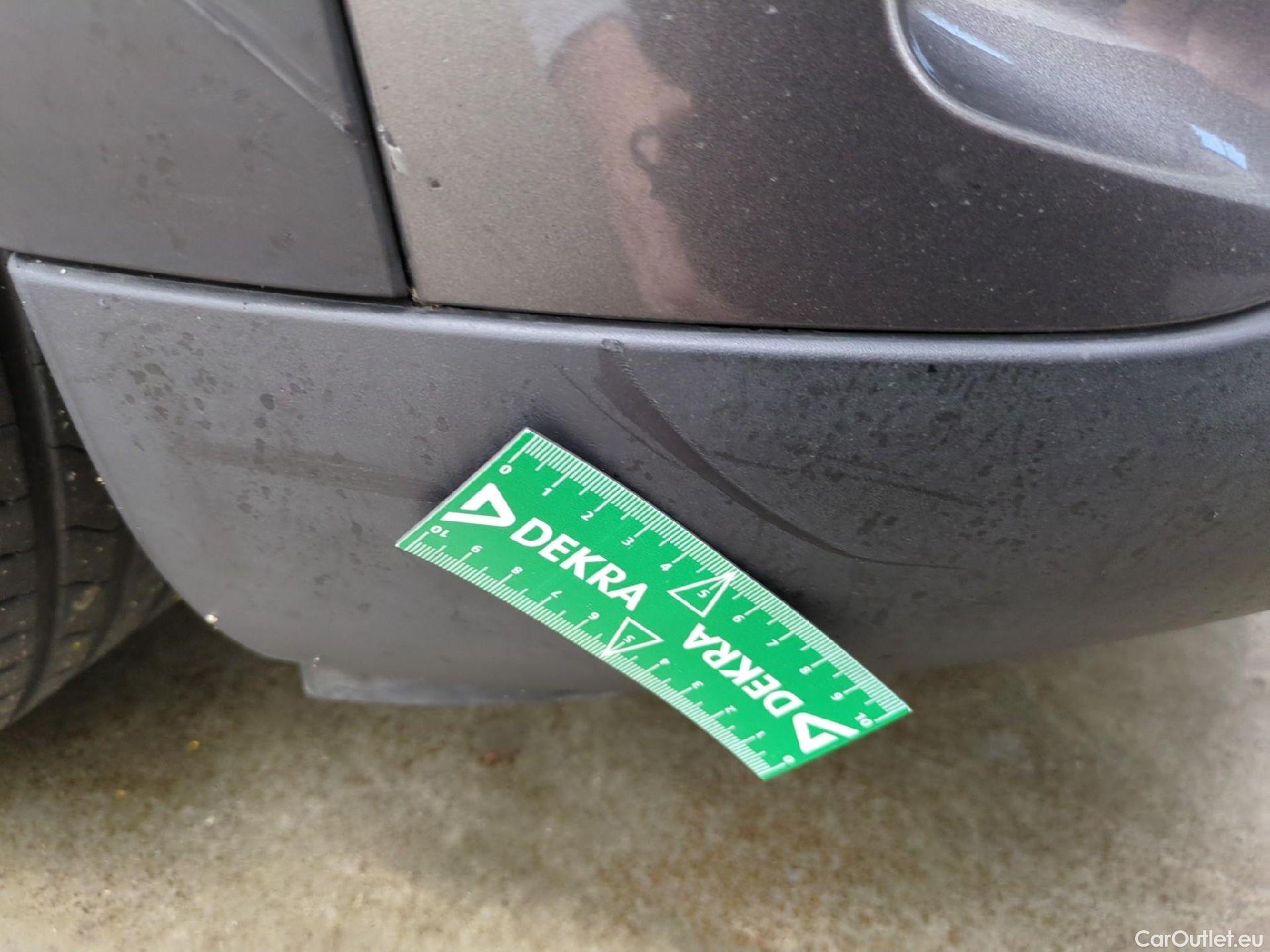  Citroen  C4 Cactus  Feel Business 1.5 BlueHDI 120CV BVA6 E6dT #34