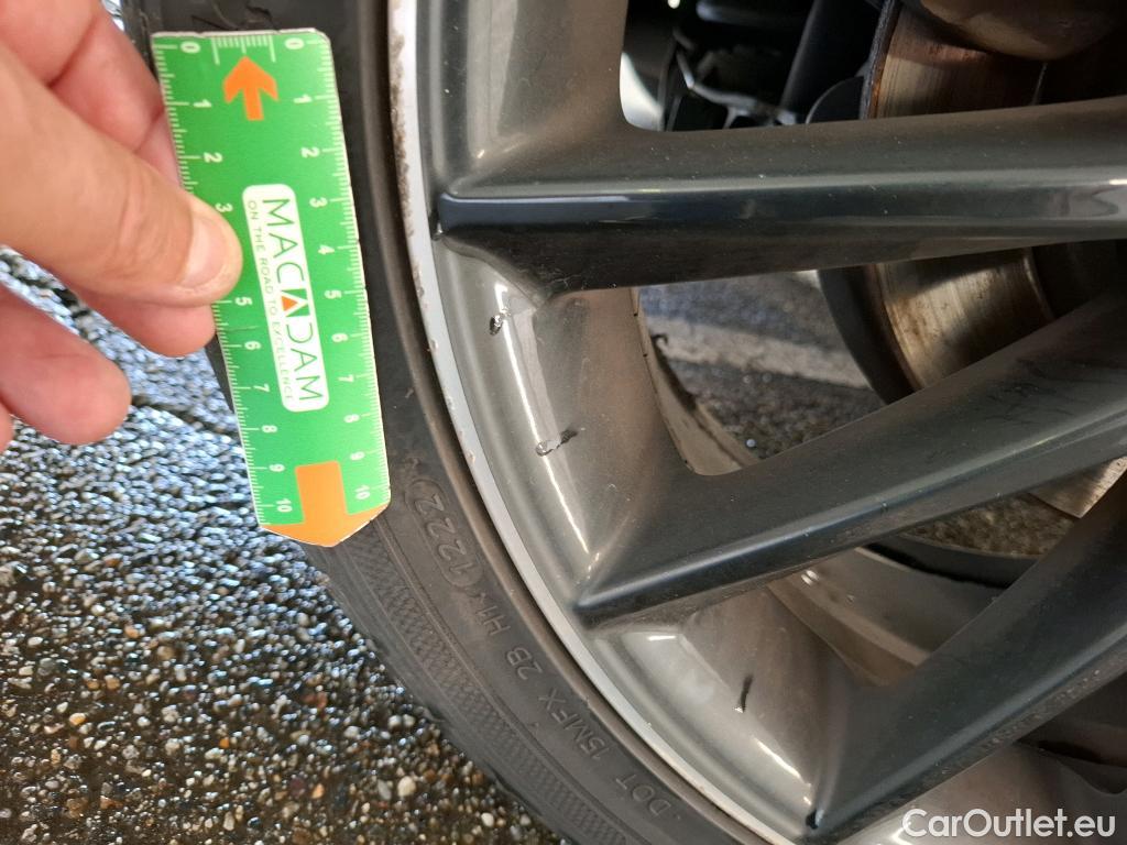  Mercedes  CLA-Klasse MERCEDES-BENZ CLA Coupe / 2019 / 4P / Coupé CLA 220 d AMG Line BA8 #40