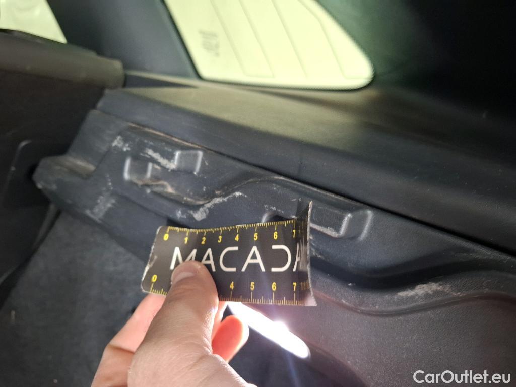  Jaguar  F-PACE JAGUAR  5p SUV  Portfolio 2L D 180ch BVA 4x4 #21