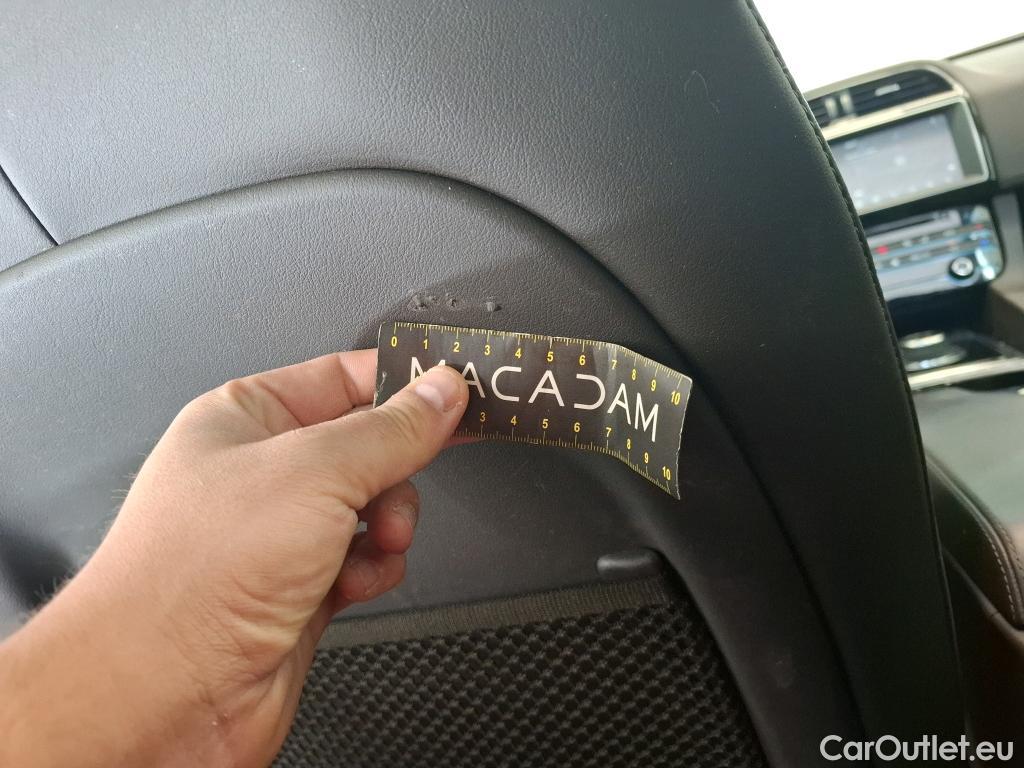  Jaguar  F-PACE JAGUAR  5p SUV  Portfolio 2L D 180ch BVA 4x4 #10