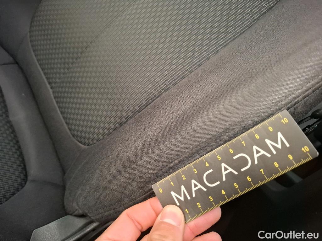  Bmw  Serie 1 BMW Série 1 / 2019 / 5P / Berline 1.5 116D #2