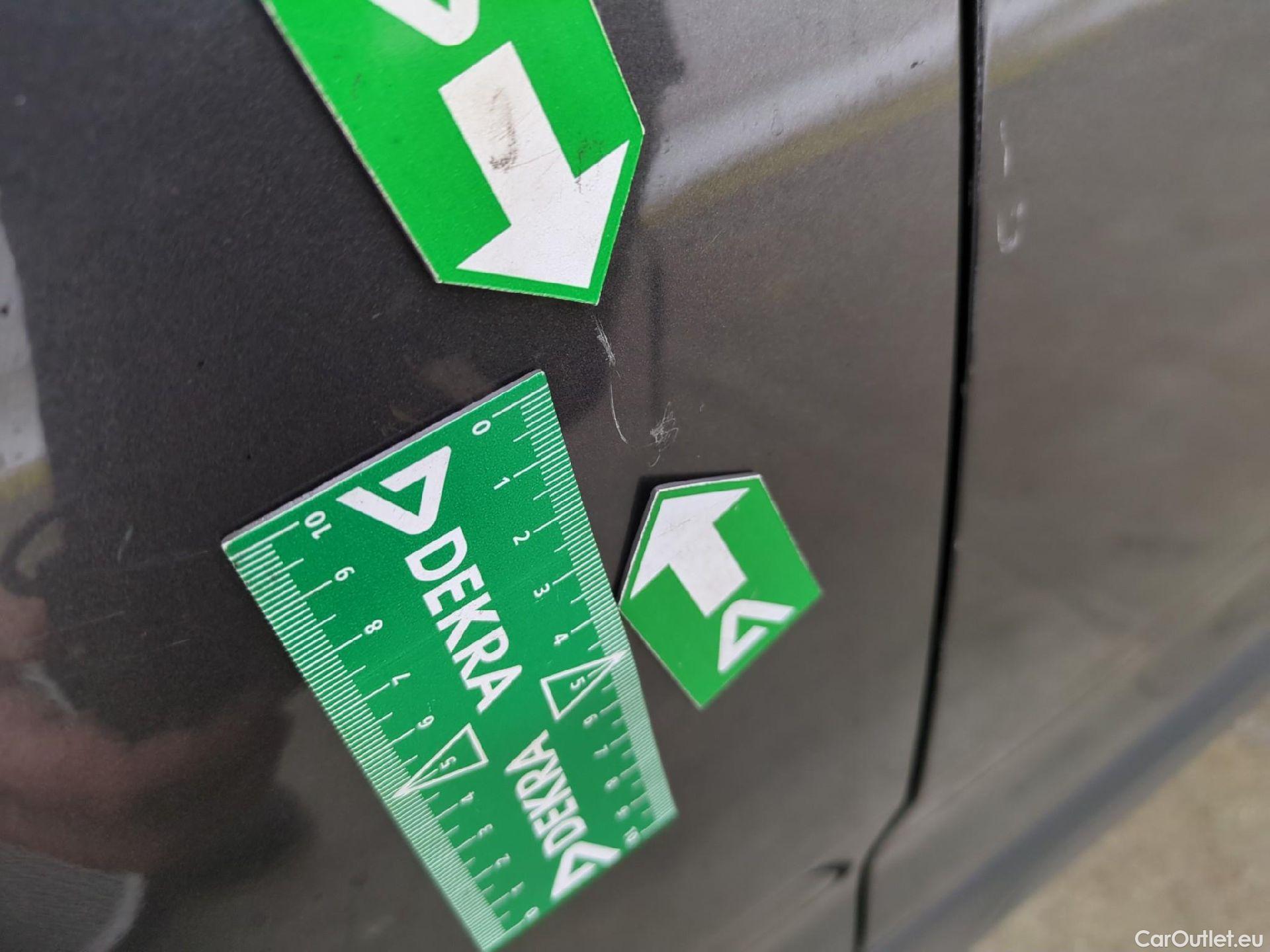  Citroen  C4 Cactus  Feel Business 1.5 BlueHDI 120CV BVA6 E6dT #25