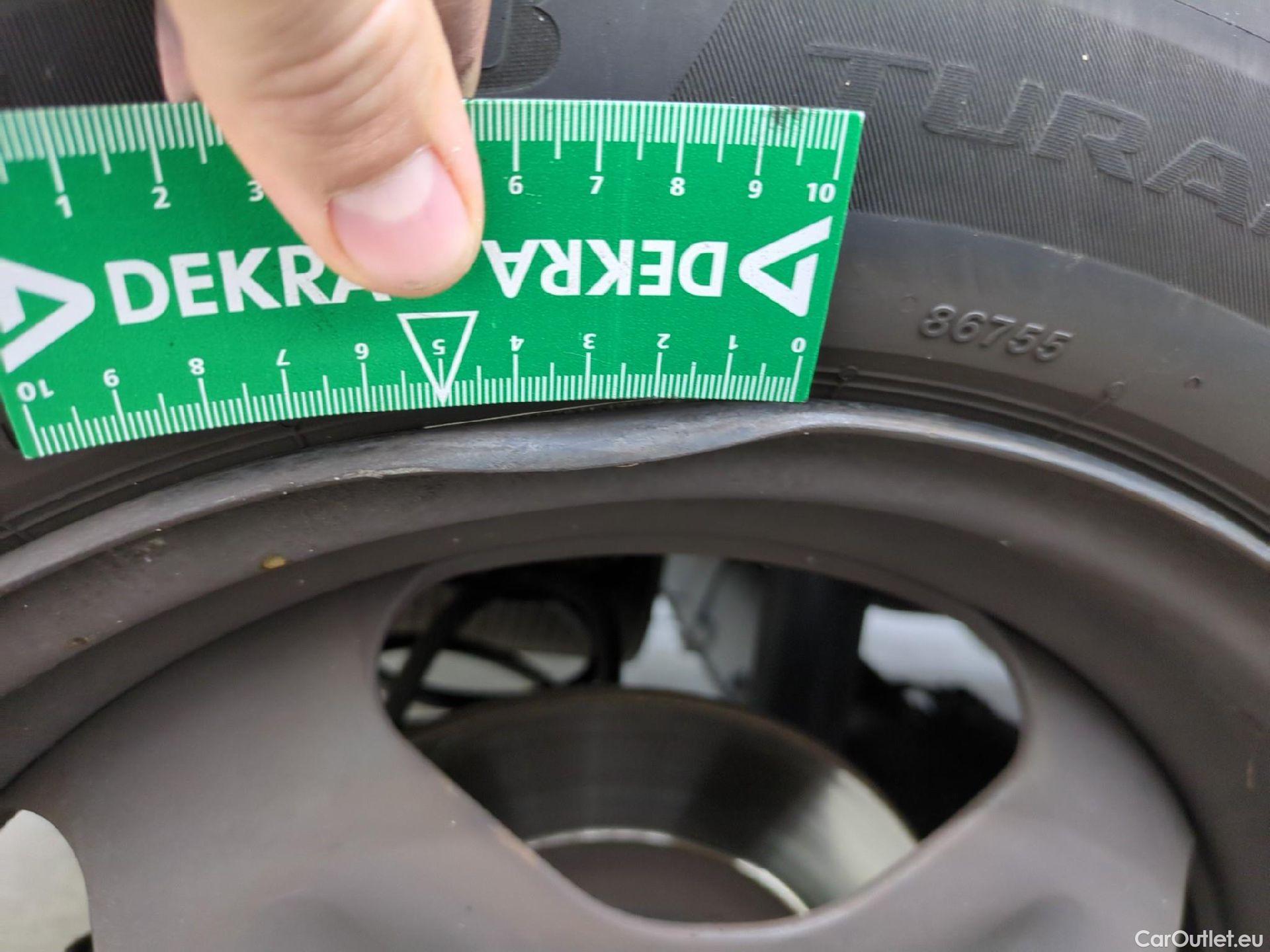  Citroen  C4 Cactus  Feel Business 1.5 BlueHDI 120CV BVA6 E6dT #15