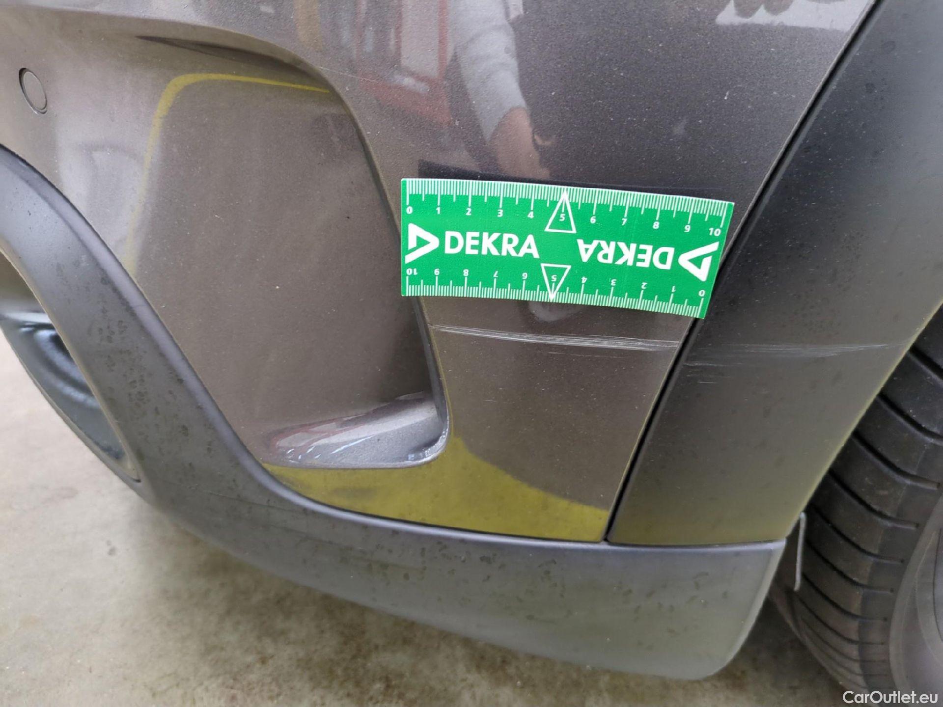  Citroen  C4 Cactus  Feel Business 1.5 BlueHDI 120CV BVA6 E6dT #40