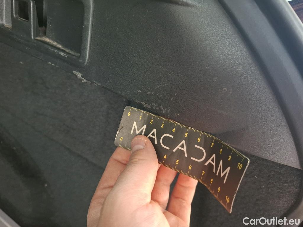  Jaguar  F-PACE JAGUAR  5p SUV  Portfolio 2L D 180ch BVA 4x4 #15