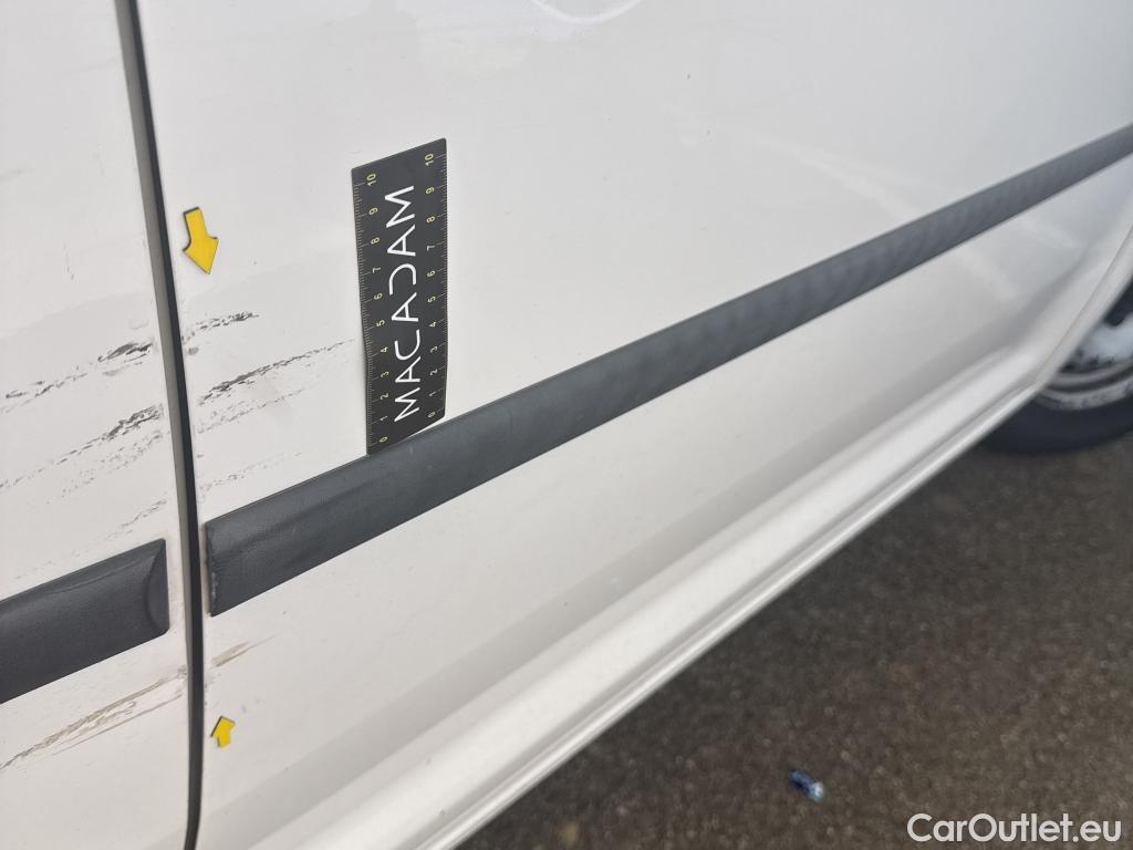  Volkswagen  Caddy VOLKSWAGEN  Van / 2015 / 4P / Fourgonnette 2.0 TDI 75 Business Line #9