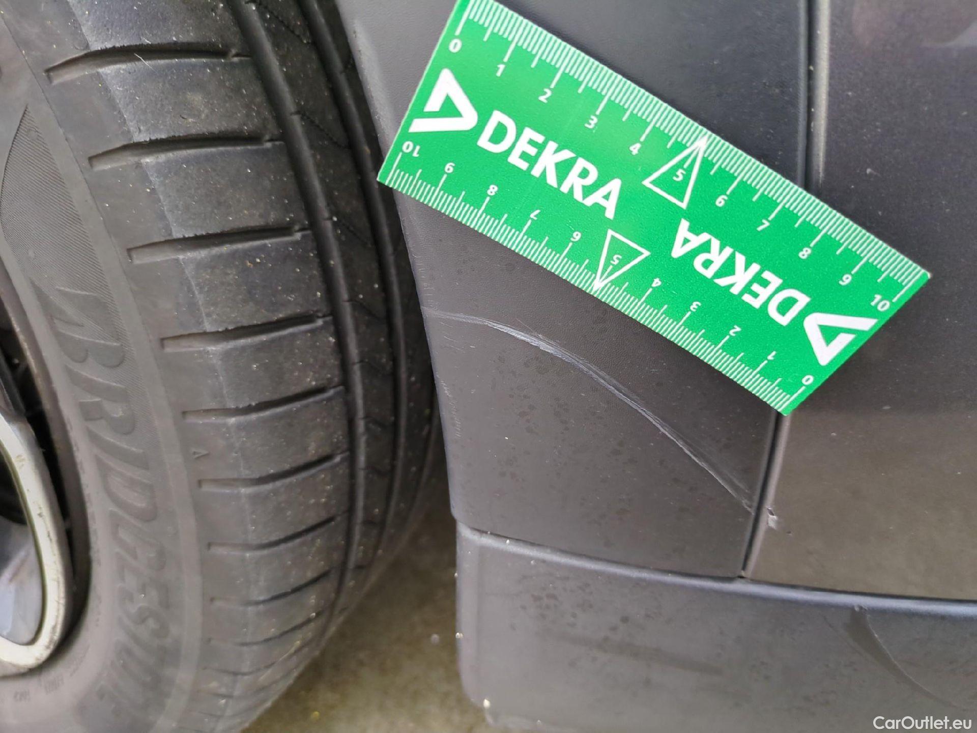  Citroen  C4 Cactus  Feel Business 1.5 BlueHDI 120CV BVA6 E6dT #31