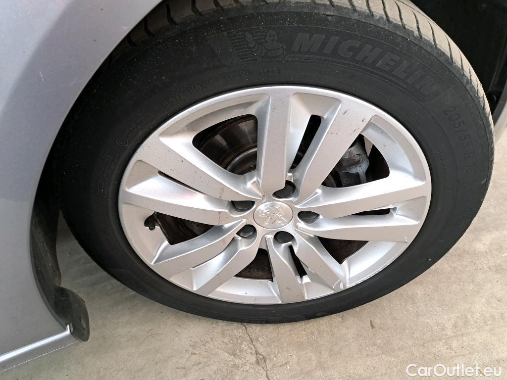  Peugeot  308  Active Business 1.5 HDI 100CV BVM6 E6d #17