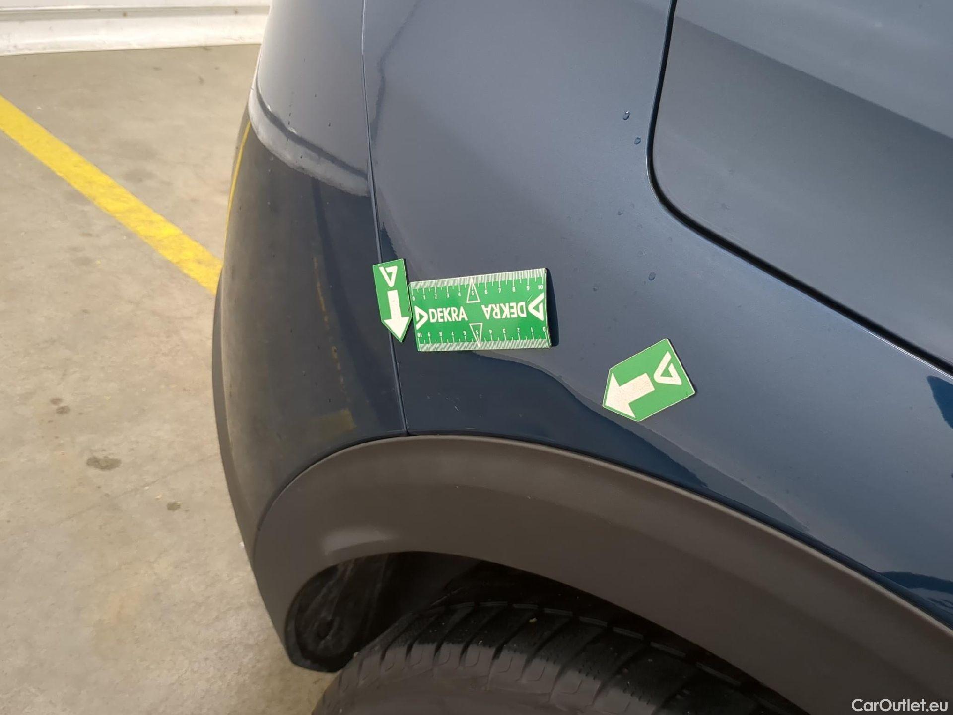  Peugeot  3008  Active Pack 1.5 HDi 130CV BVA8 E6d #17