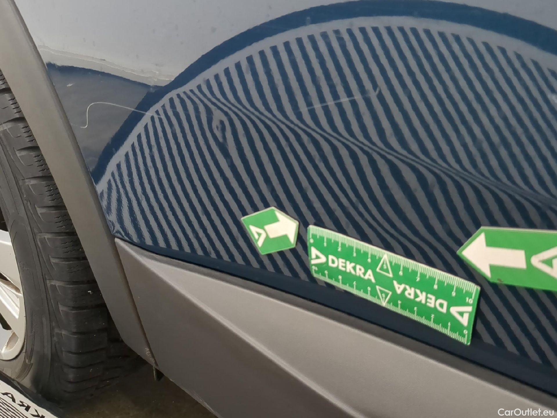  Peugeot  3008  Active Pack 1.5 HDi 130CV BVA8 E6d #20